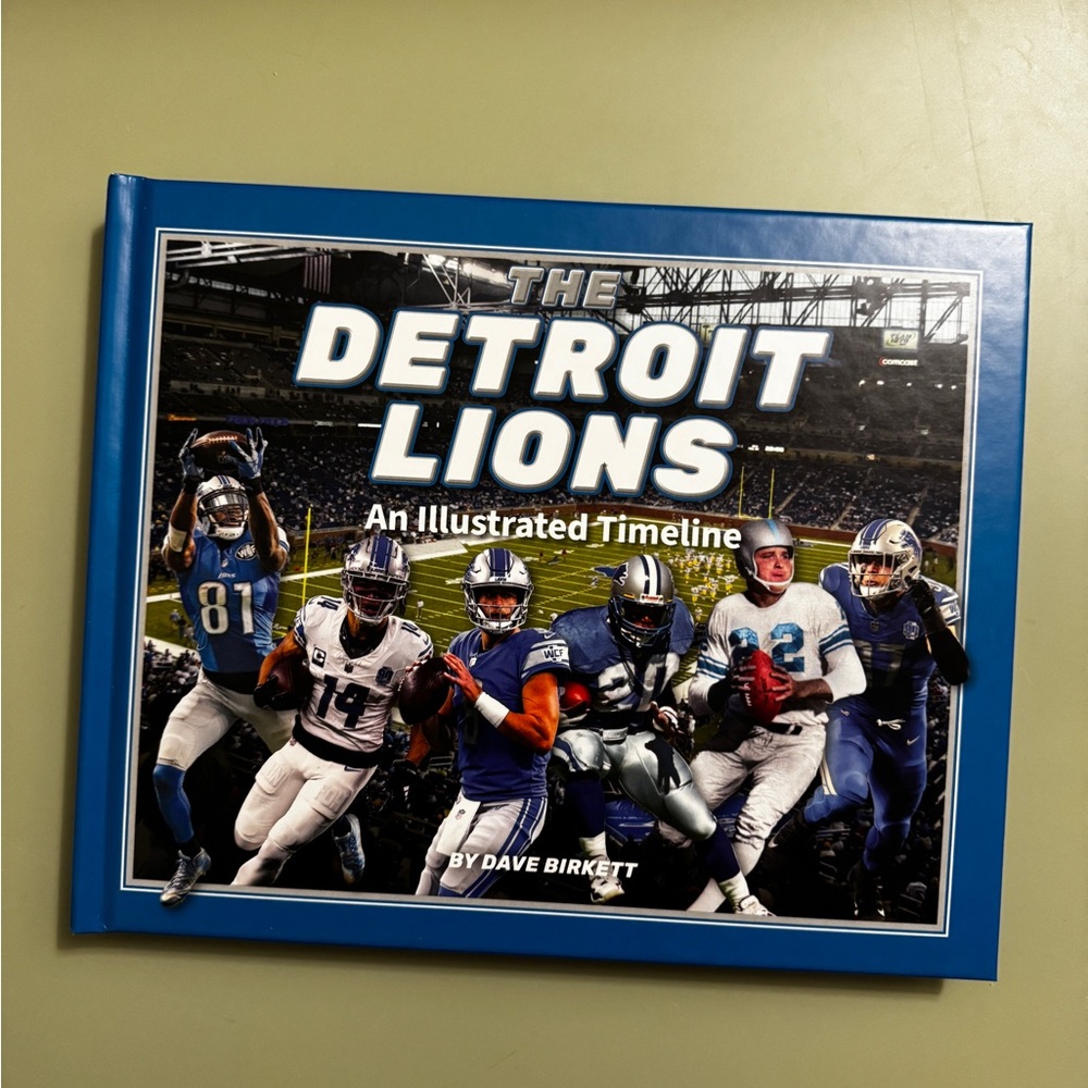 Detroit Lions Illustrated Timeline Book - Blue Cover